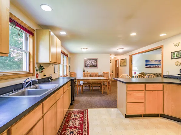 56 Gross Neck Road, Waldoboro, ME 04572