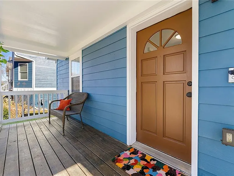 954 Fern Ave SE — Photo 2
