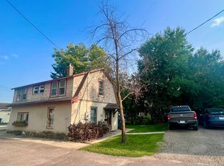 819 1/2 Carney Ave, Mankato, MN 56001