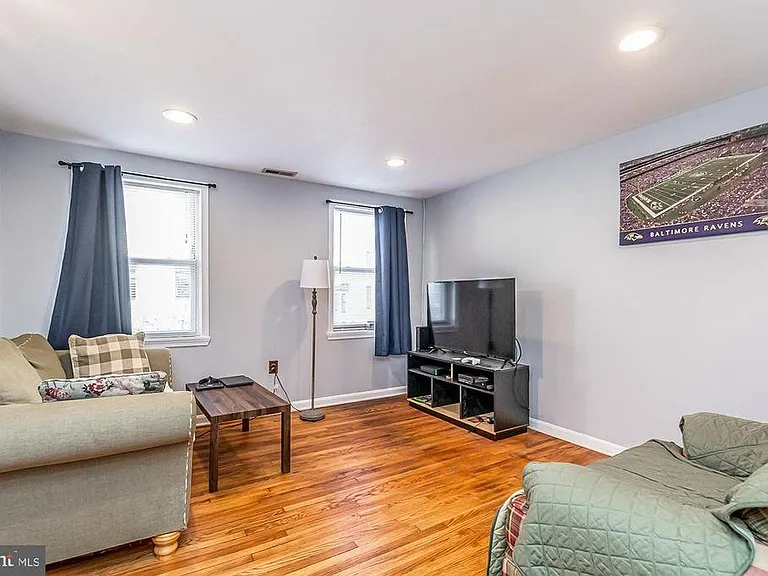 921 S Charles St #2 — Photo 4