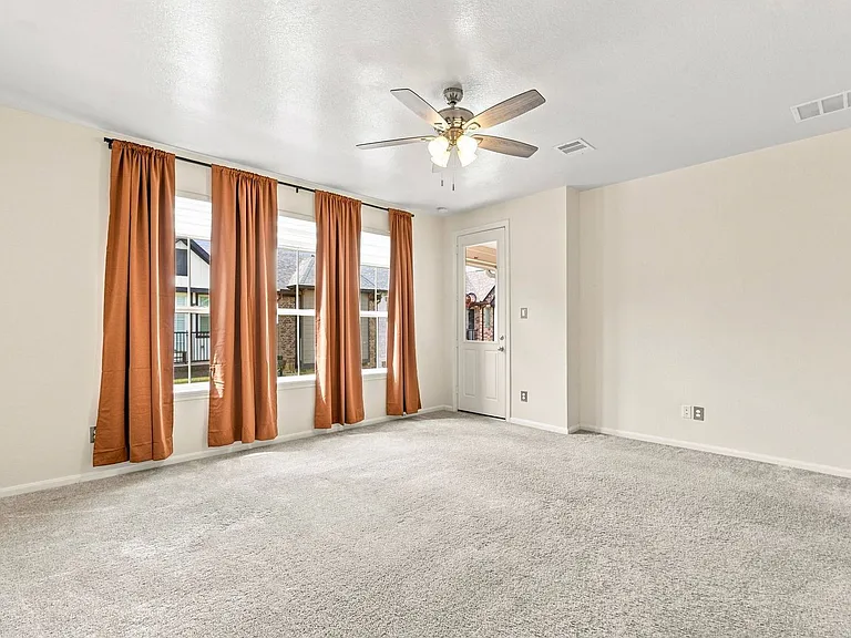 9460 Caddo Ridge Ln — Photo 17