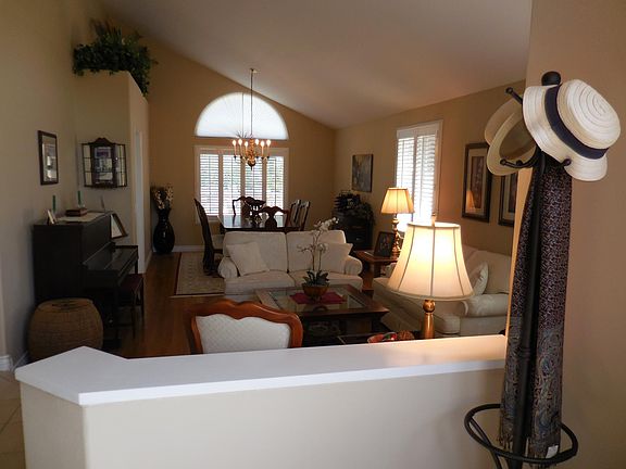 Living Room/Dining Room