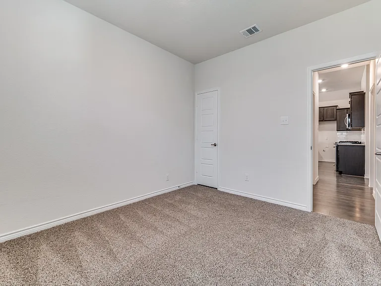 763 Philadelphia St — Photo 39