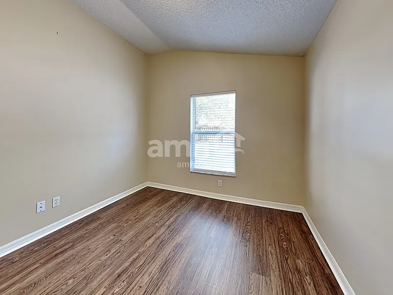 554 Sedgewood Cir — Photo 16
