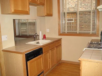 2nd image of 4219 N Paulina St APT 3H