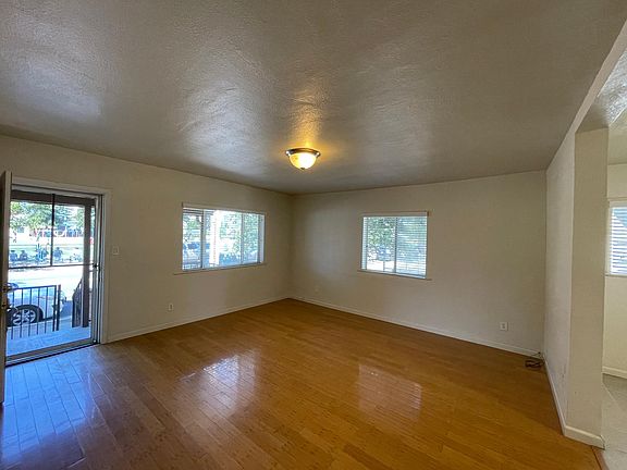 3rd image of 528 W Virginia St