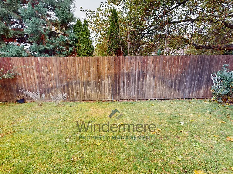 136 Costello Pl — Photo 28