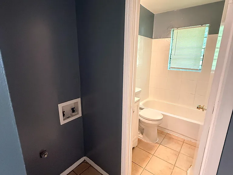 859 Carson St — Photo 9