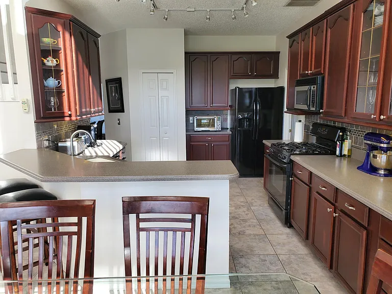 Plenty of room to cook for big family and friends