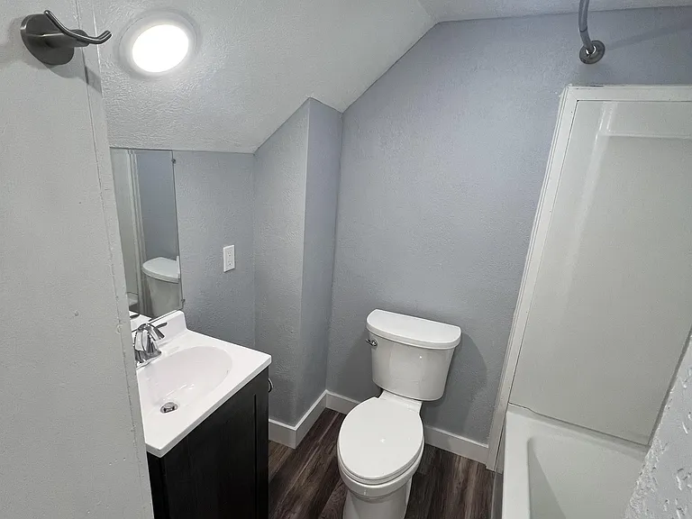 417 S Sheldon St — Photo 19