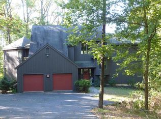 93 Tumble Falls Rd, Stockton, NJ 08559