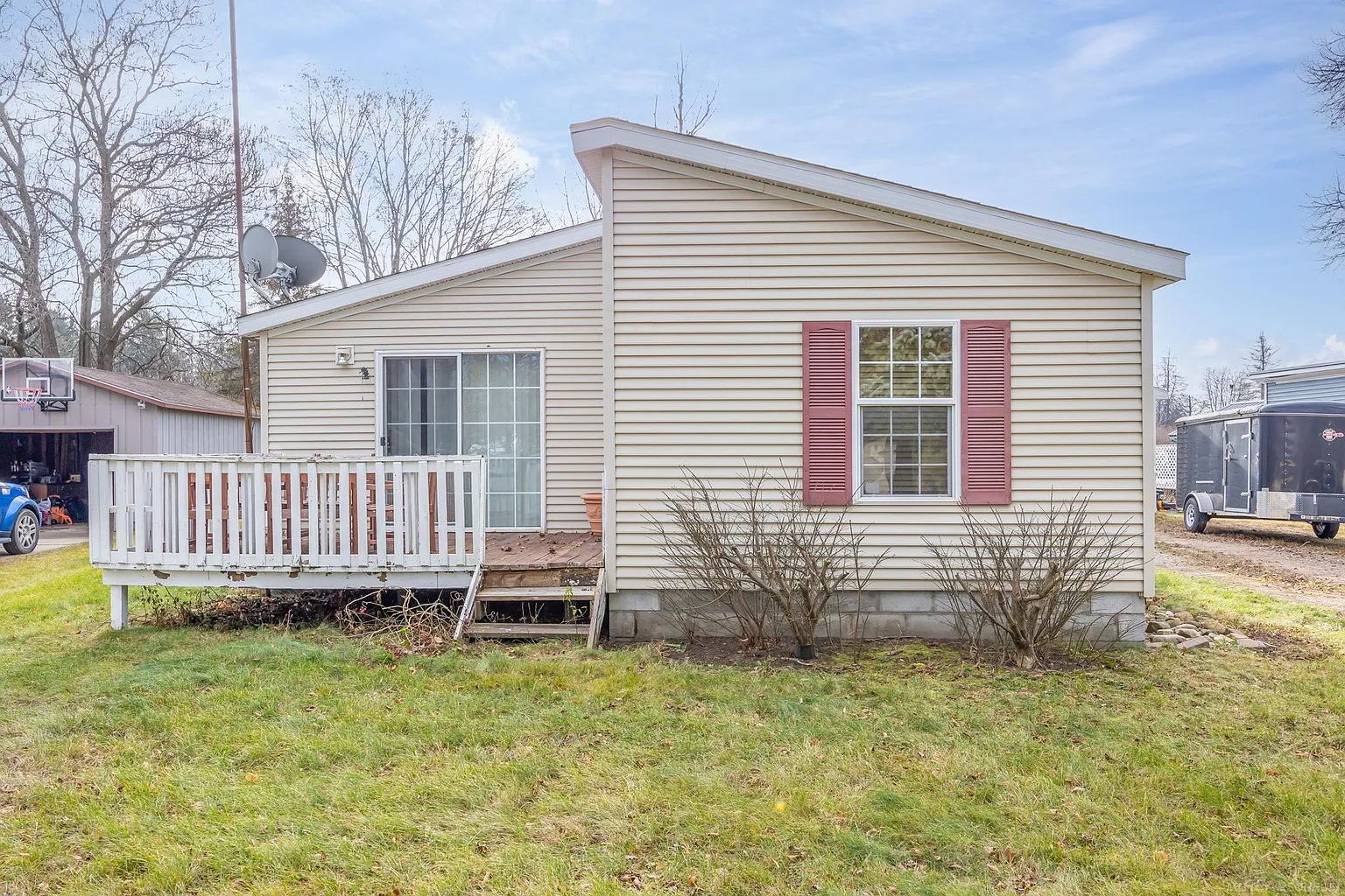 5088 Bertshire Dr photo 1