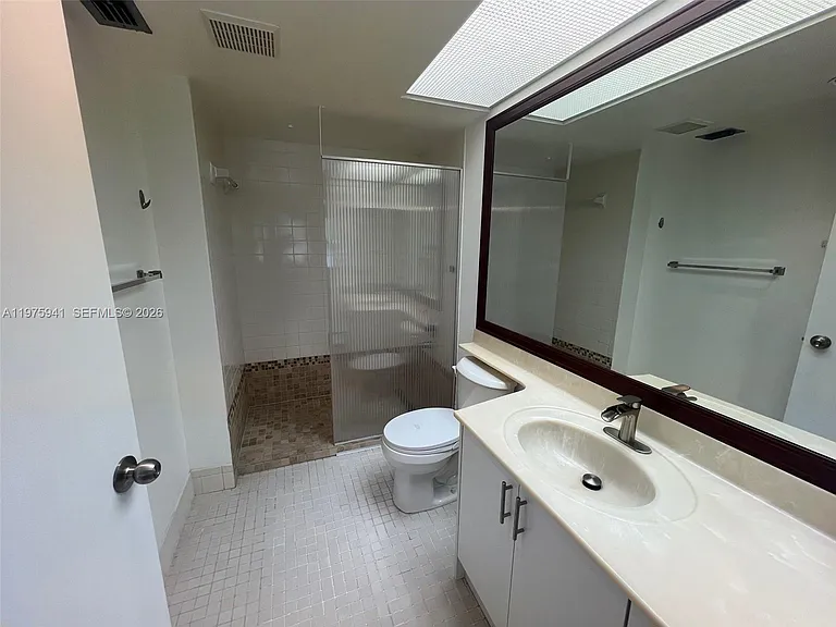 1300 SW 125th Ave #204K — Photo 8