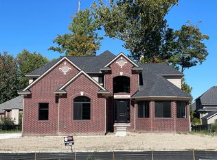 35699 Kilkenny Dr, New Baltimore, MI