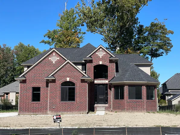 35699 Kilkenny Dr, New Baltimore, MI 48047