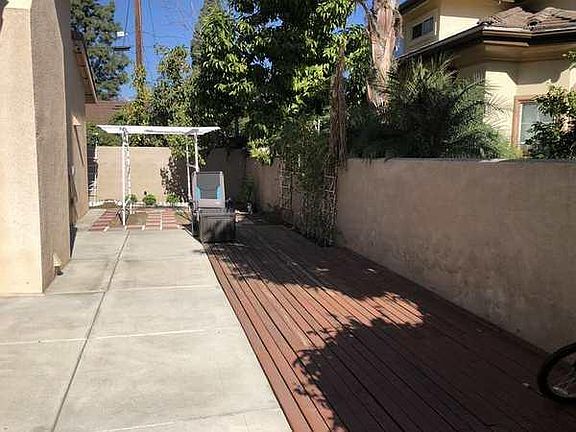 4th image of 6312 Oak Ave