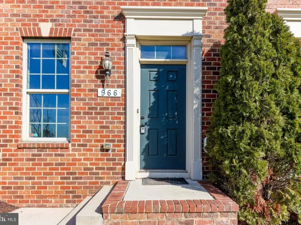 966 S Macon St, Baltimore, MD 21224
