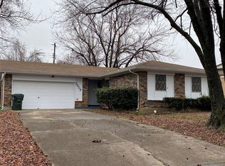 2808 Circle Dr, Muskogee, OK 74403