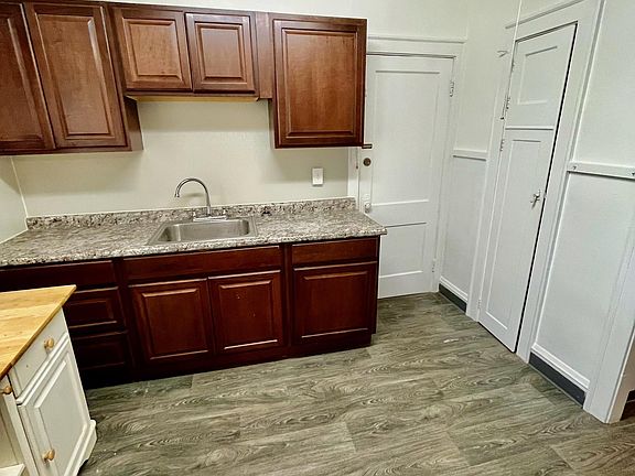 2nd image of 1029 E 169th St #2