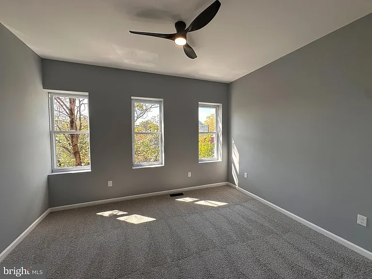 1927 Druid Hill Ave #2 — Photo 7