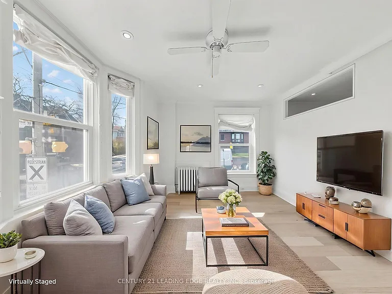 679 Woodbine Ave E #2 — Photo 13