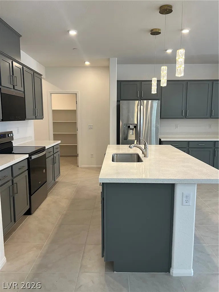 5 bed, 3.5 bath, 2932 sqft, $2,750 — Photo 4