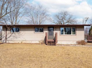 W7796 East St, Shiocton, WI 54170