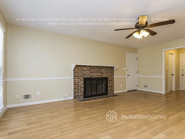2693 Ashworth Cir — Photo 3