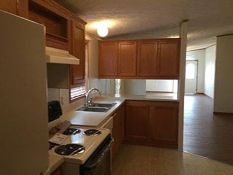 12691 Clearwater Drive — Photo 2