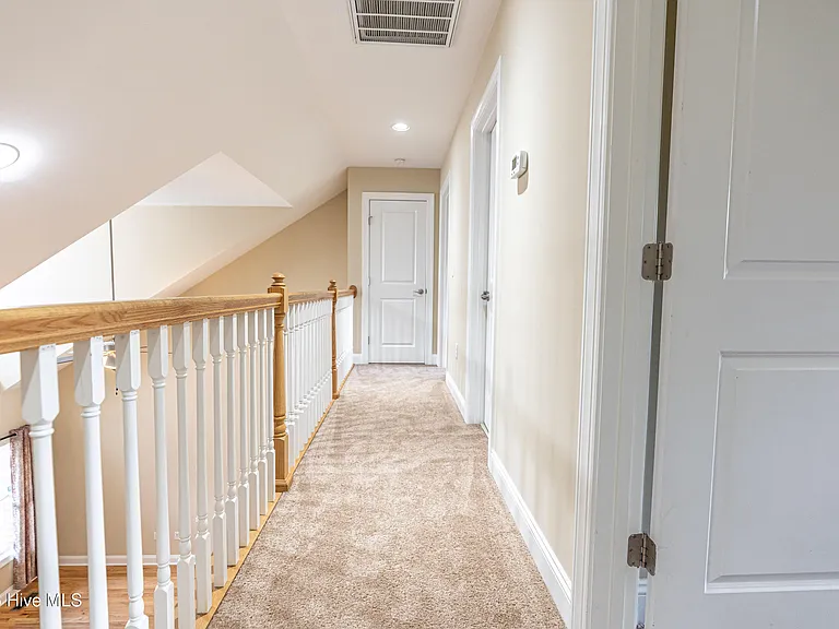 90 Cypress Cir — Photo 15