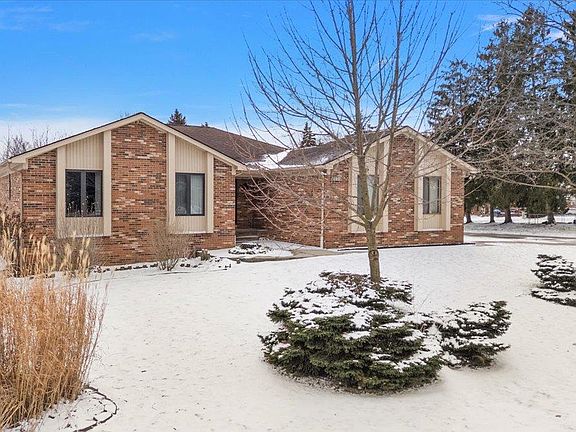 3rd image of 2251 Highsplint Dr