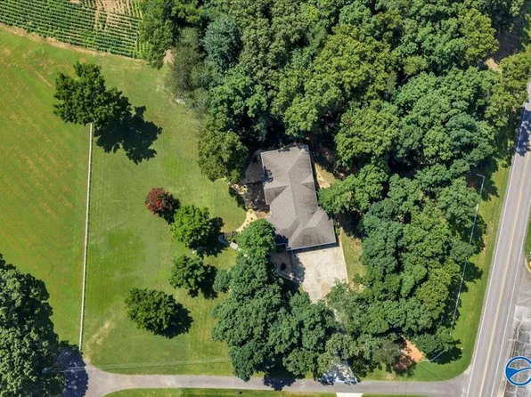 8508 Moores Mill Rd, Meridianville, AL 35759