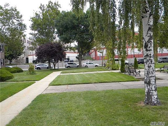 4th image of 150-32 Melbourne Ave #379B