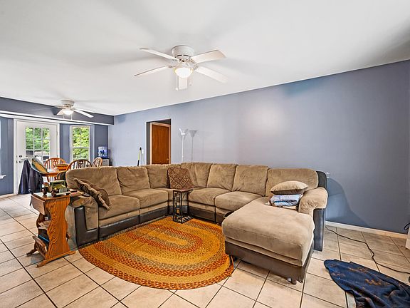 3rd image of 468 Herman Dr