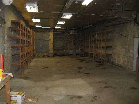 5th image of 658 River St