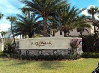 113 Riverwalk Cir W, Davie, FL 33325