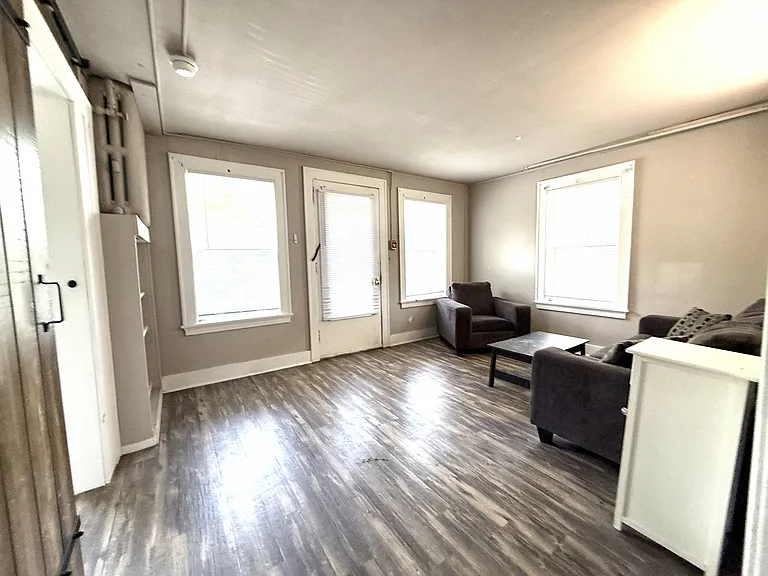 708 Stewart Avenue - Terrace — Photo 2