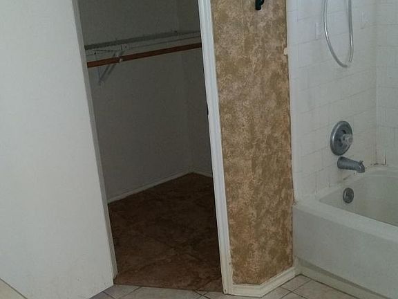 Walkin closet in Master