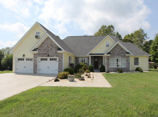 1319 Pine Meadows Dr, Lawrenceburg, KY 40342