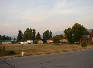 15 Holloway Dr, Arab, AL 35016