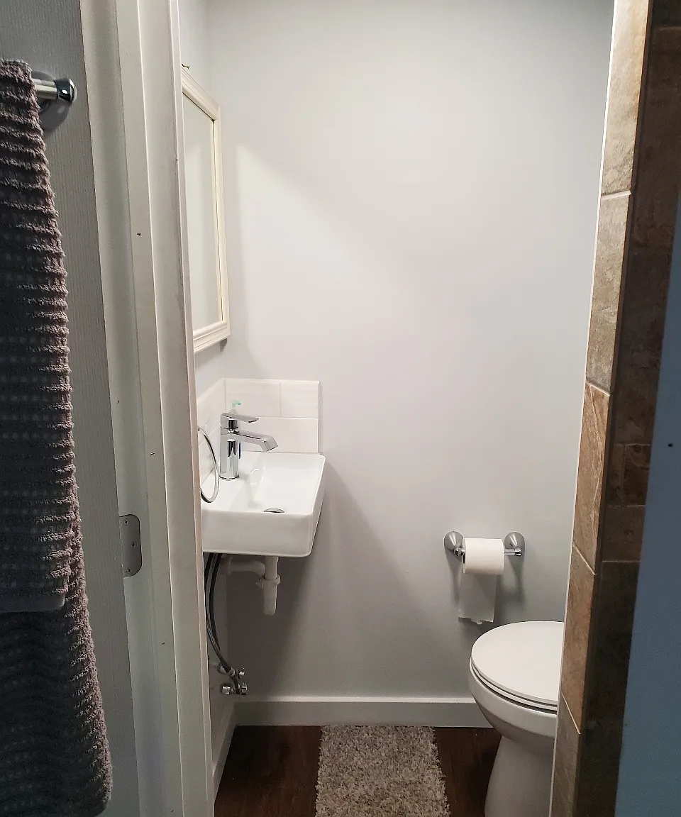 Studio, 350 sqft, $795 — Photo 4