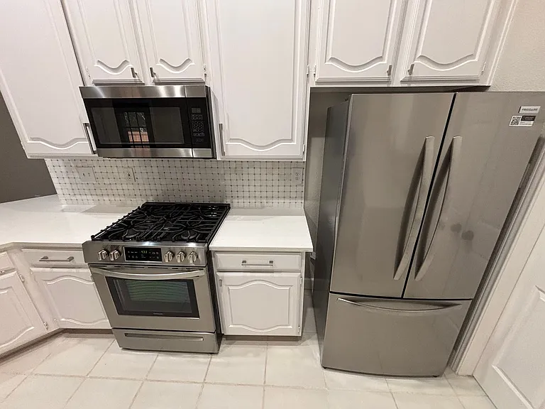2316 London Dr — Photo 9