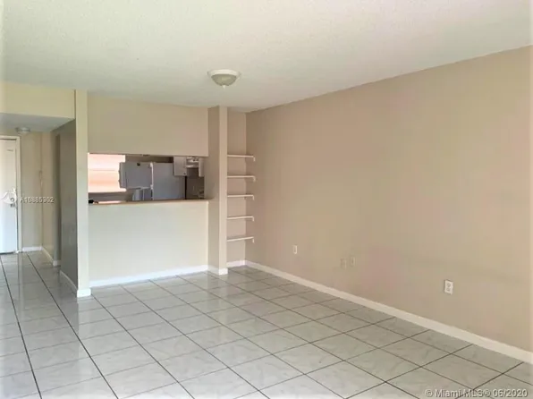 19821 SW 114th Ave APT 220, Miami, FL 33157