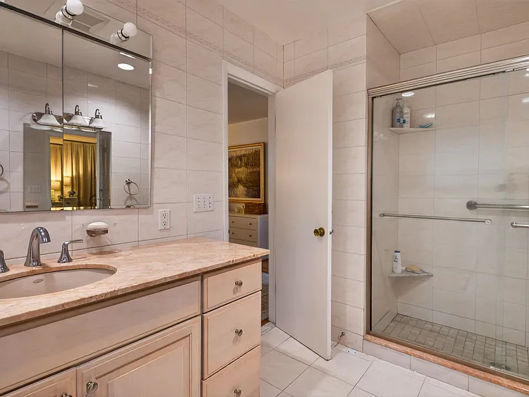 1341 Pelhamdale Ave — Photo 20
