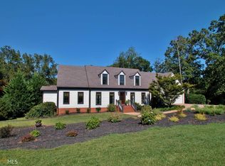 2804 Village Ct, Gainesville, GA 30506