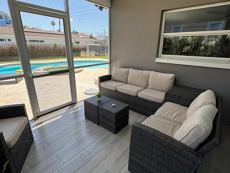 400 Capri Blvd — Photo 23