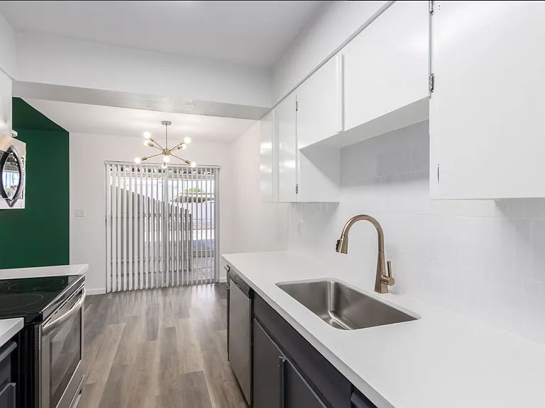 6540 N Central Ave — Photo 31