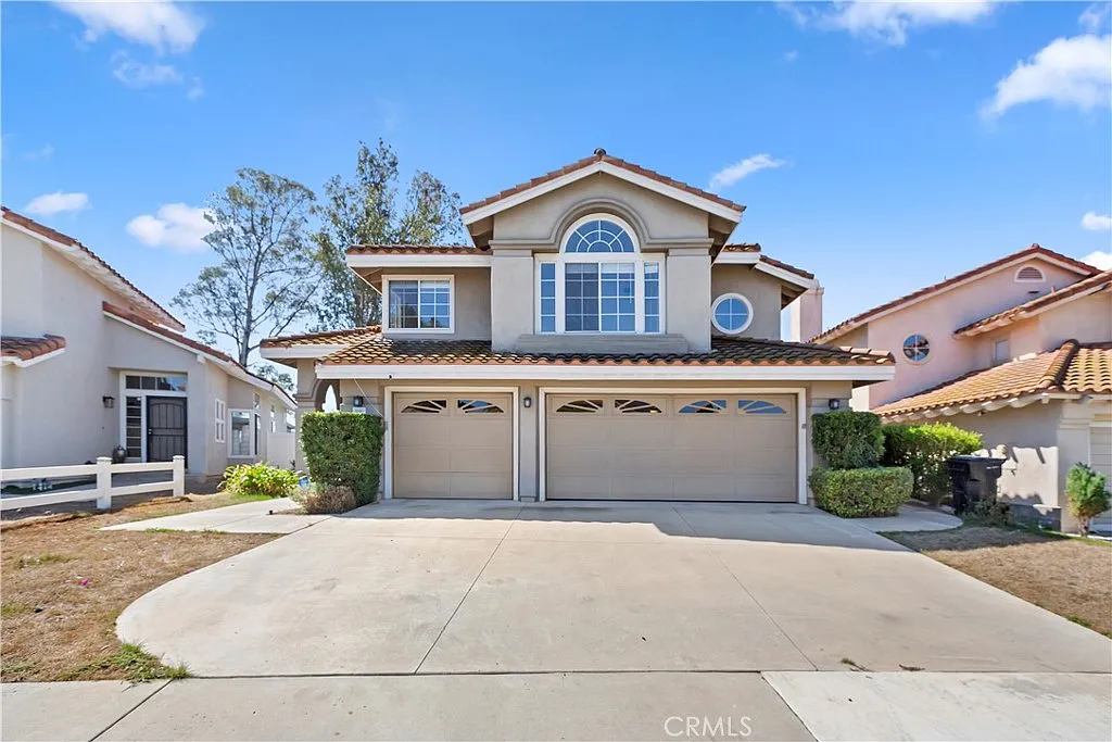 4 bed, 2.5 bath, 2187 sqft, $3,700 — Photo 1