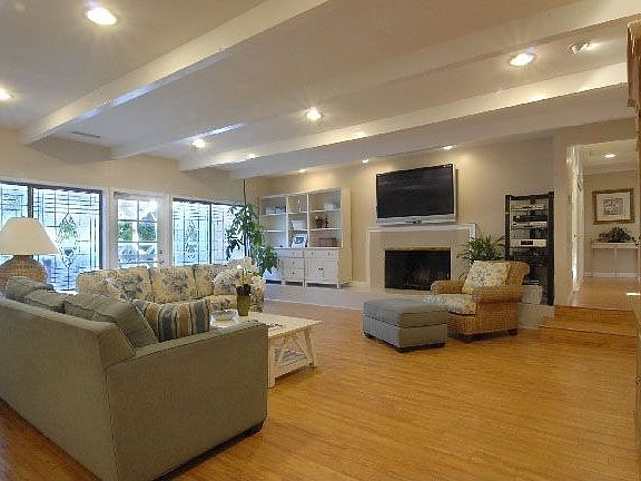 3rd image of 274 W Norman Ave
