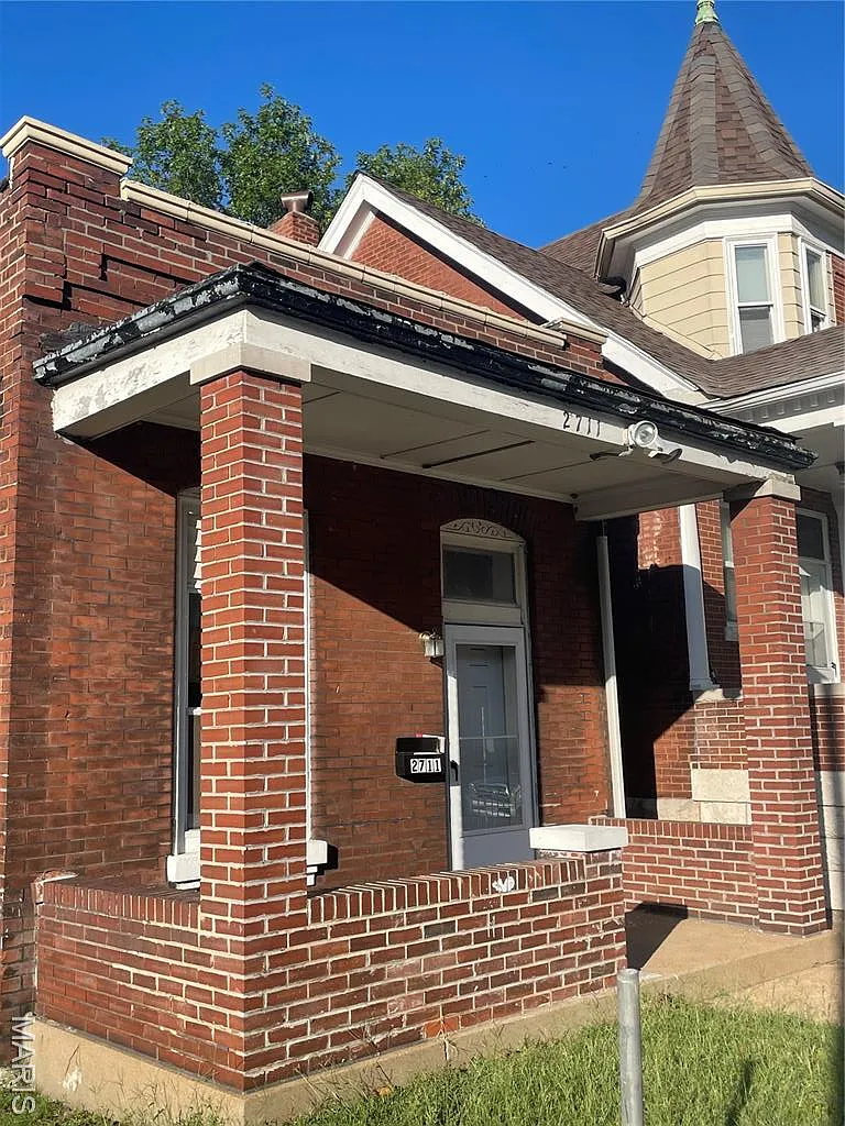 2711 Keokuk St photo 1